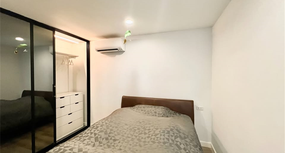 For sale 1 bed condo in Khlong Toei, Bangkok