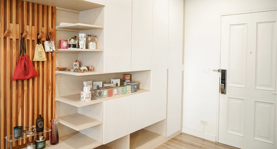 For sale 1 bed condo in Khlong Toei, Bangkok