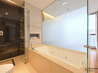 Condo en venta de 2 habitaciones en Khlong Toei, Bangkok