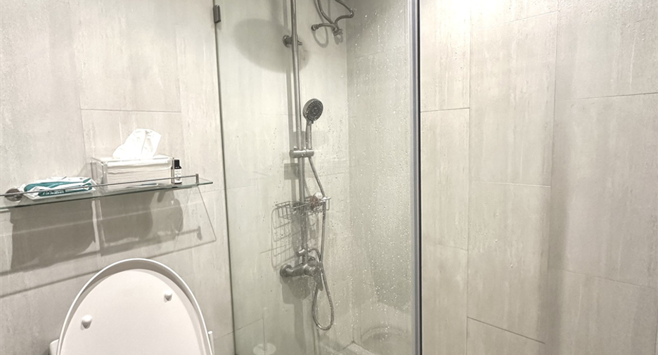 For sale 2 bedrooms condo in Watthana, Bangkok