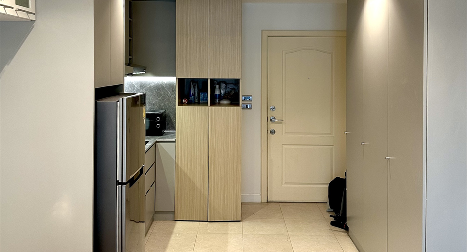 For sale 2 bedrooms condo in Watthana, Bangkok
