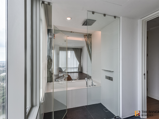 For sale 3 bedrooms condo in Pathum Wan, Bangkok