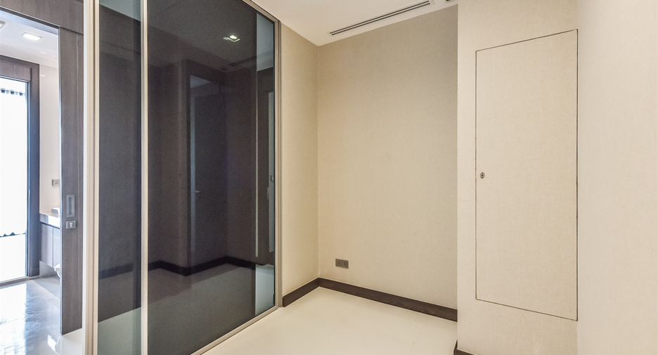 À vendre 2 chambres condo à Khlong Toei, Bangkok