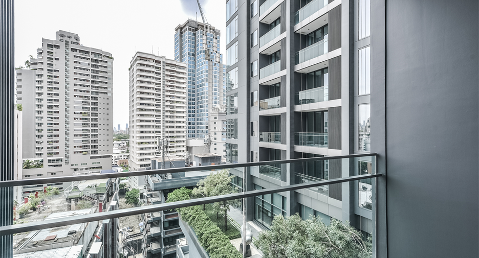 À vendre 2 chambres condo à Khlong Toei, Bangkok