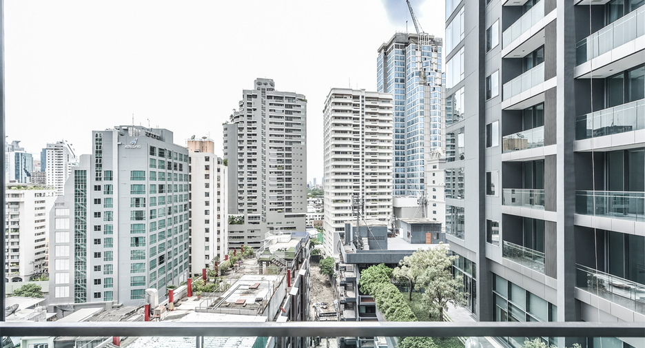 À vendre 2 chambres condo à Khlong Toei, Bangkok
