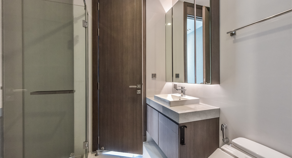 À vendre 2 chambres condo à Khlong Toei, Bangkok
