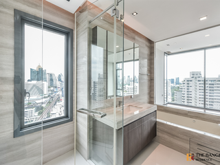 For sale 3 bedrooms condo in Khlong Toei, Bangkok