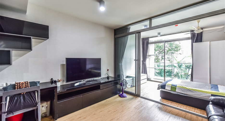 For sale 1 bed condo in Bang Rak, Bangkok
