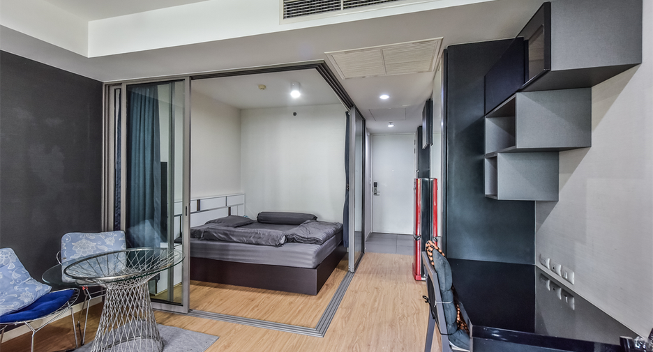 For sale 1 bed condo in Bang Rak, Bangkok