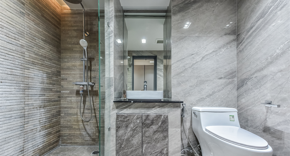 For sale 2 ベッドルーム condo in Sathon, Bangkok