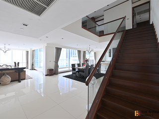 For sale 3 ベッドルーム condo in Khlong Toei, Bangkok