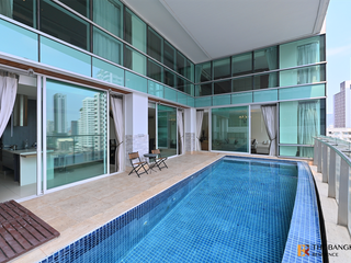 For sale 3 ベッドルーム condo in Khlong Toei, Bangkok