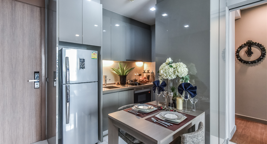 For sale 1 bed condo in Bang Rak, Bangkok