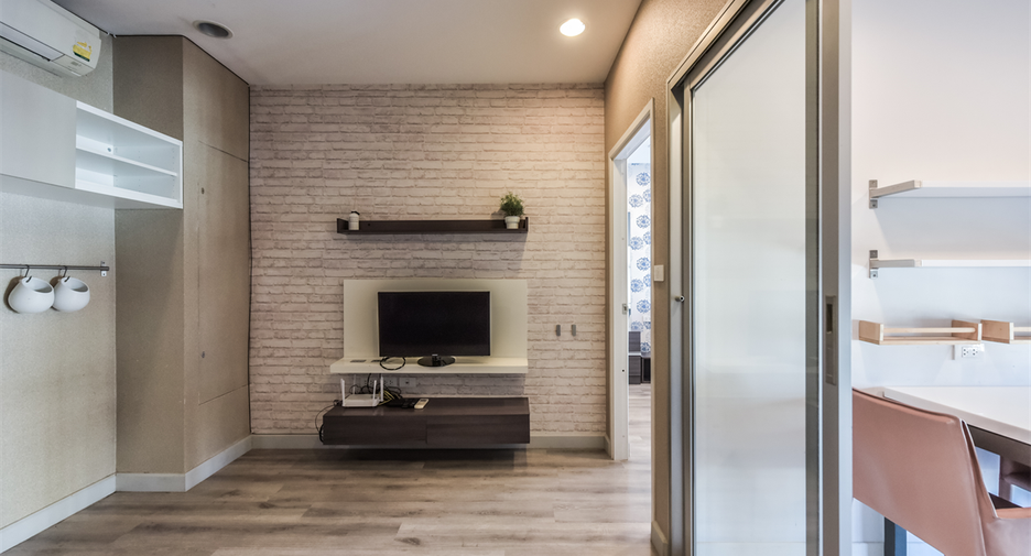 For sale 1 bed condo in Sathon, Bangkok