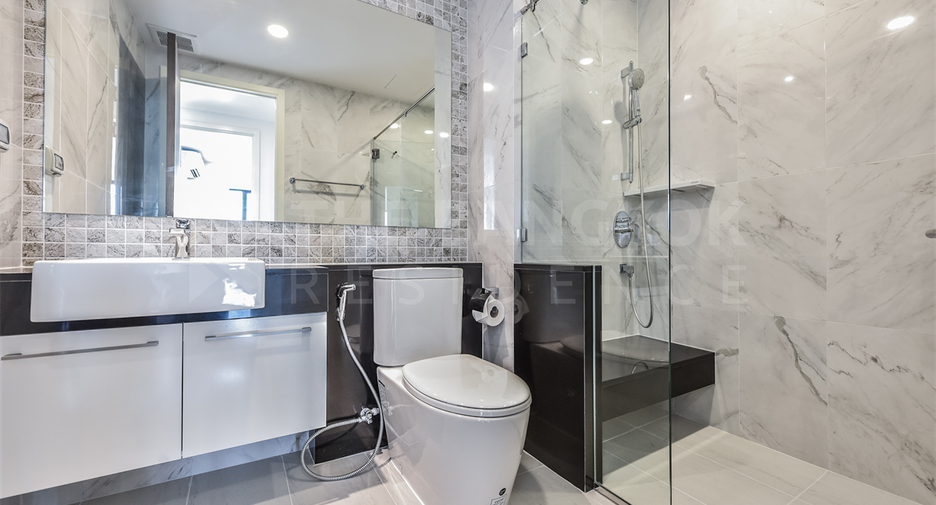 For sale 1 bed condo in Khlong San, Bangkok