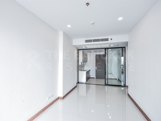 À vendre 1 chambre condo à Khlong San, Bangkok