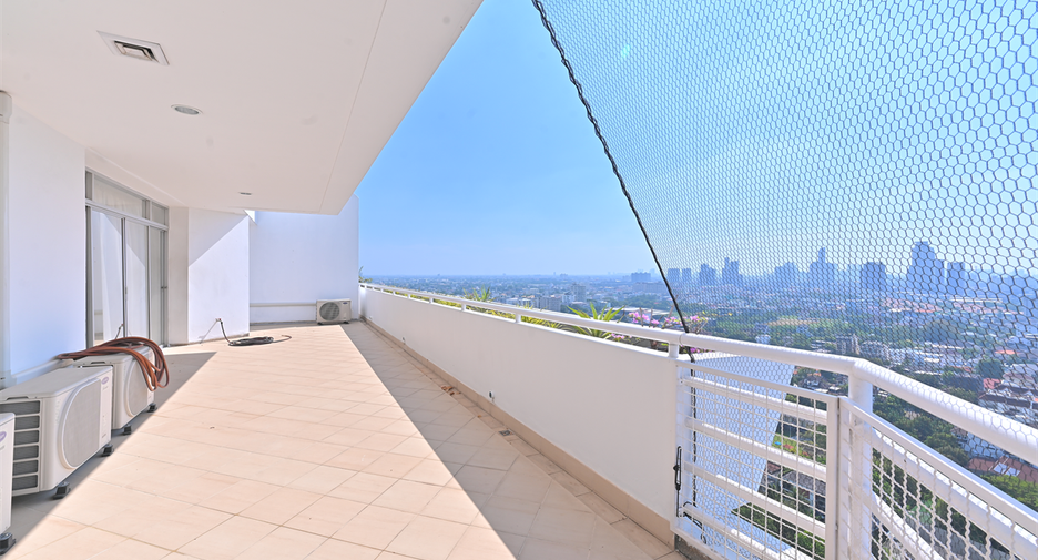 Condo en venta de 4 habitaciones en Watthana, Bangkok
