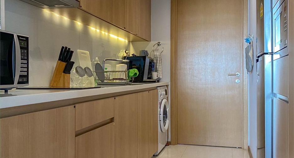 For sale 2 bedrooms condo in Khlong Toei, Bangkok
