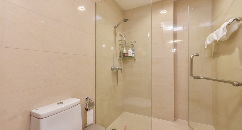 For sale 2 bedrooms condo in Bang Rak, Bangkok