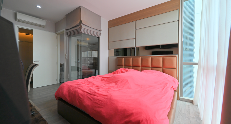 For sale 1 Beds condo in Khlong Toei, Bangkok