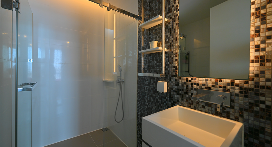 For sale 1 Beds condo in Khlong Toei, Bangkok