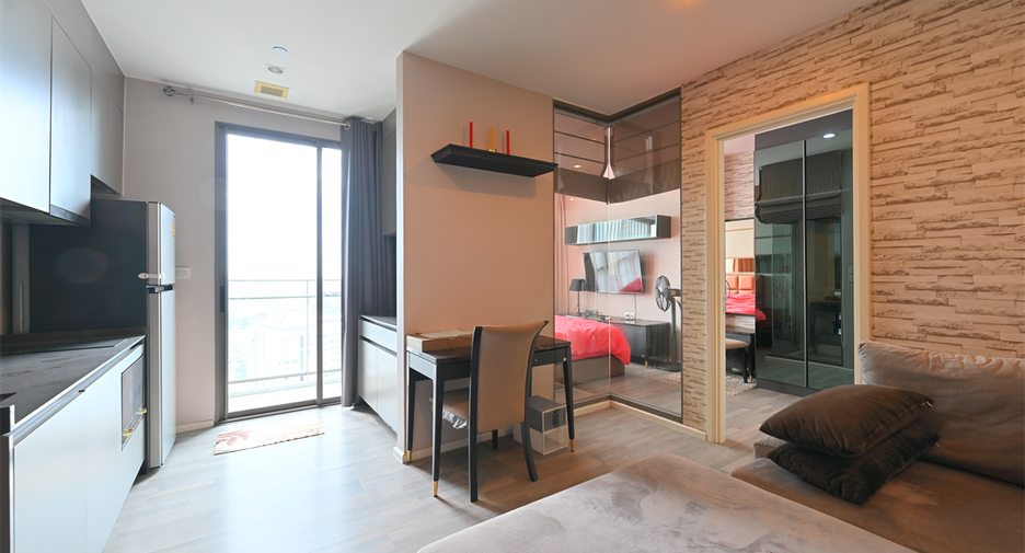 For sale 1 Beds condo in Khlong Toei, Bangkok