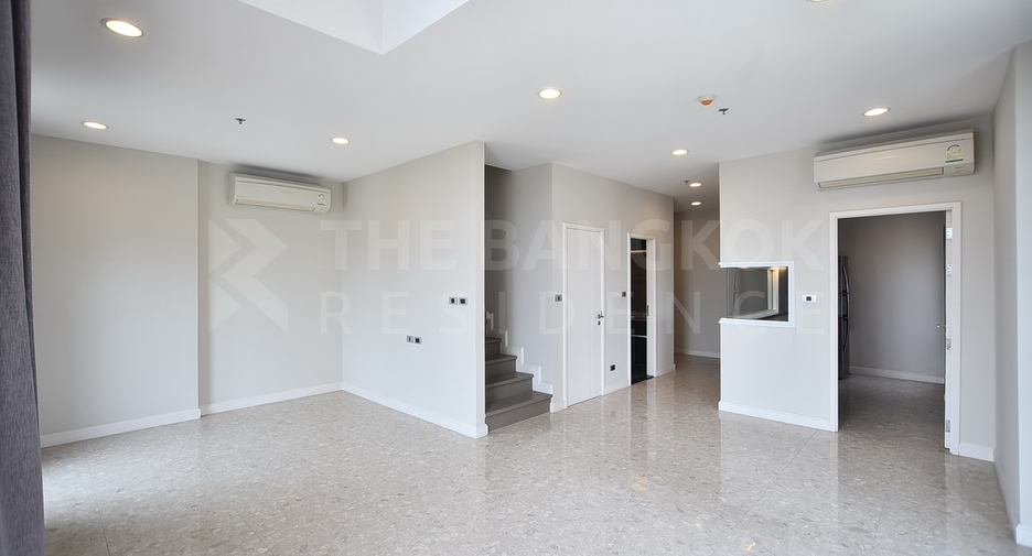 ขาย 2 ห้องนอน คอนโด ใน คลองเตย, กรุงเทพฯ