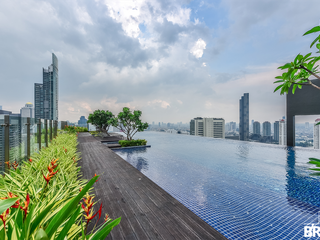 For sale 2 bedrooms condo in Khlong San, Bangkok
