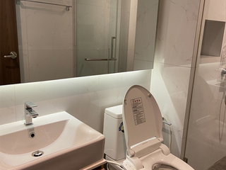 Condo en venta de 2 habitaciones en Bang Rak, Bangkok