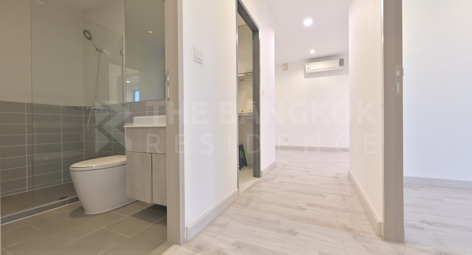 Condo en venta de 2 habitaciones en Phra Khanong, Bangkok