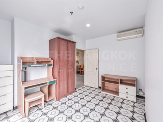 For sale 4 bedrooms condo in Sathon, Bangkok