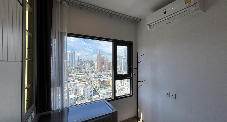 For sale 2 bedrooms condo in Khlong Toei, Bangkok
