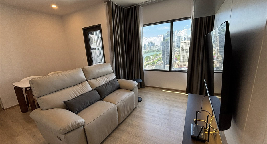 For sale 2 bedrooms condo in Khlong Toei, Bangkok