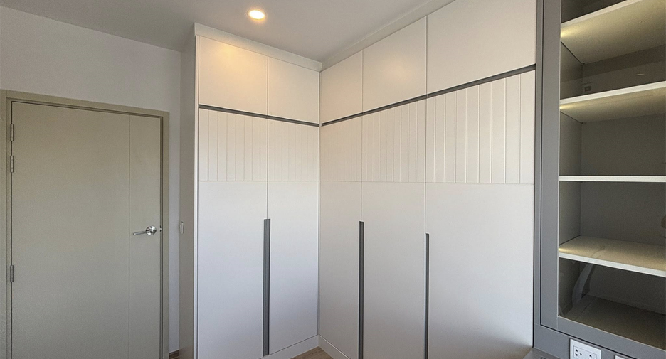 For sale 2 bedrooms condo in Khlong Toei, Bangkok