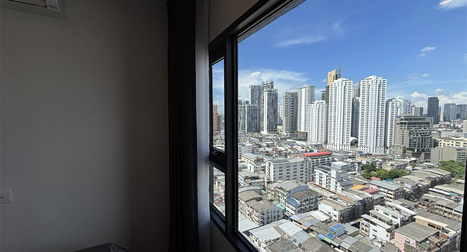 For sale 2 bedrooms condo in Khlong Toei, Bangkok