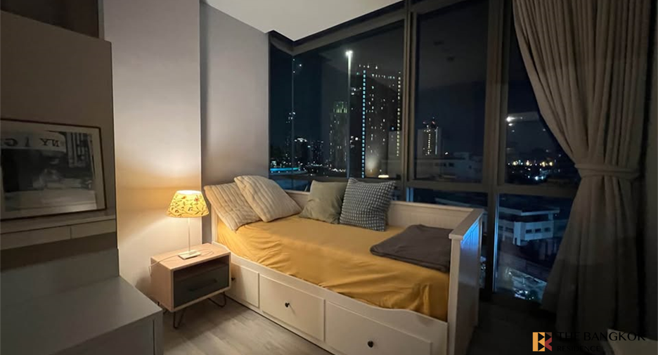 For sale 2 bedrooms condo in Khlong Toei, Bangkok