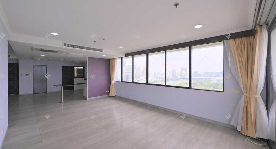 For sale 2 bedrooms condo in Khlong Toei, Bangkok