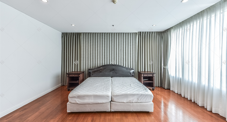 Condo en venta de 3 habitaciones en Sathon, Bangkok