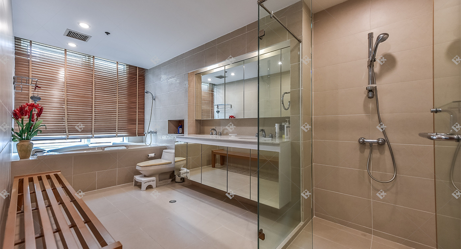 Condo en venta de 3 habitaciones en Sathon, Bangkok