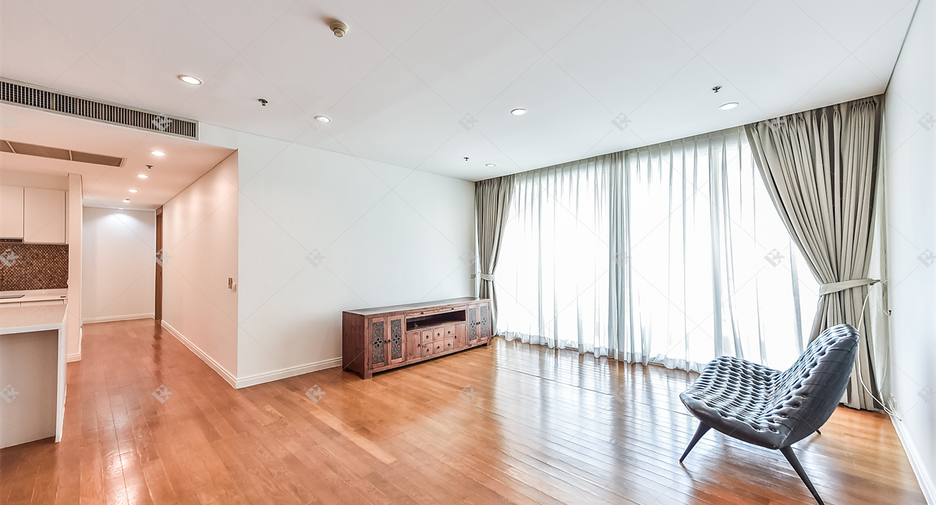 Condo en venta de 3 habitaciones en Sathon, Bangkok