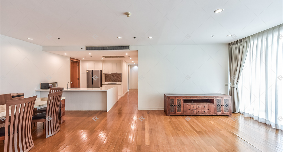 Condo en venta de 3 habitaciones en Sathon, Bangkok
