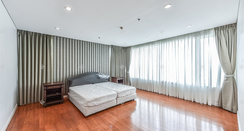 Condo en venta de 3 habitaciones en Sathon, Bangkok