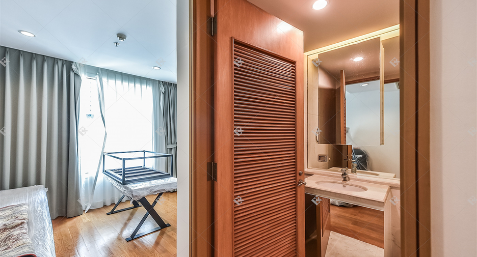 Condo en venta de 3 habitaciones en Sathon, Bangkok