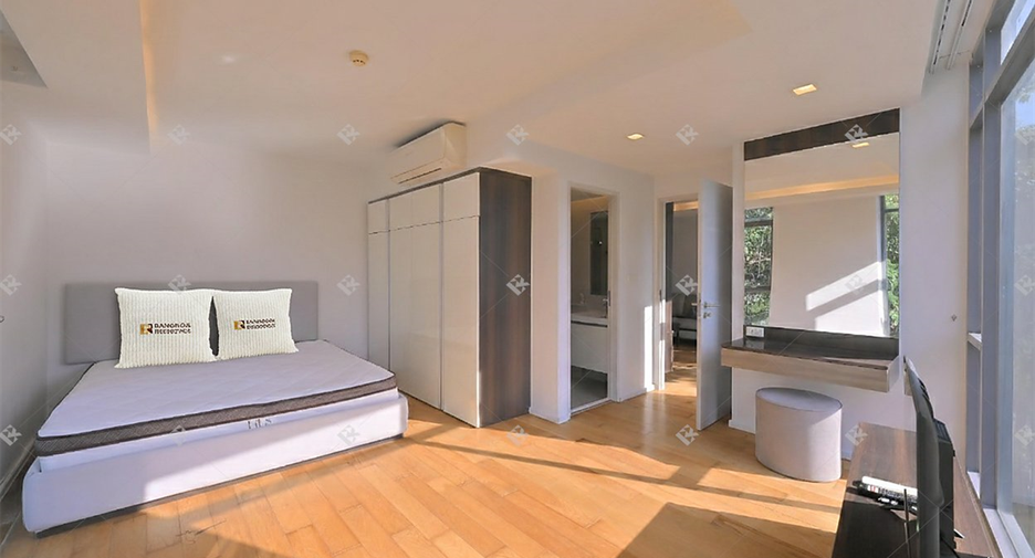 À vendre 2 chambres condo à Khlong Toei, Bangkok