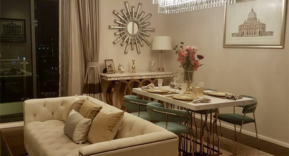 Condo en venta de 3 habitaciones en Khlong Toei, Bangkok