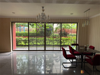 For sale 2 bedrooms condo in Pathum Wan, Bangkok