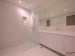 For sale 4 bedrooms condo in Khlong Toei, Bangkok