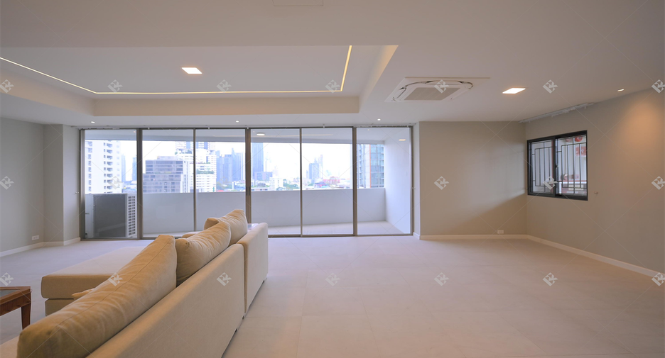 Wohnung zum Kauf mit 4 Zimmer in Khlong Toei, Bangkok