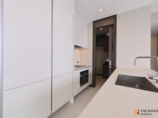 For sale 3 bedrooms condo in Khlong Toei, Bangkok