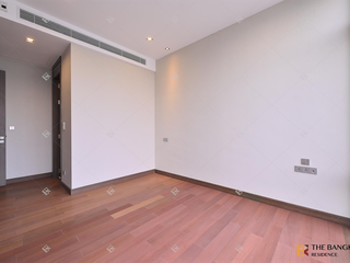 For sale 3 bedrooms condo in Khlong Toei, Bangkok